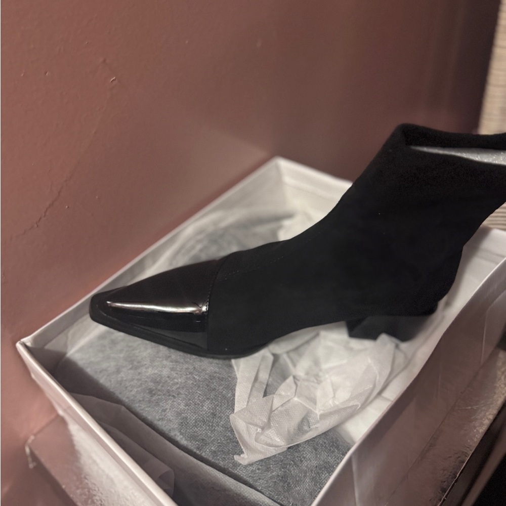 Elegant Black Women's Ankle Boots